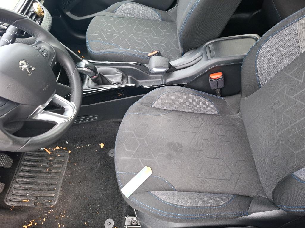 PEUGEOT 2008 PureTech 82ch S&S BVM5 Signature 2019
