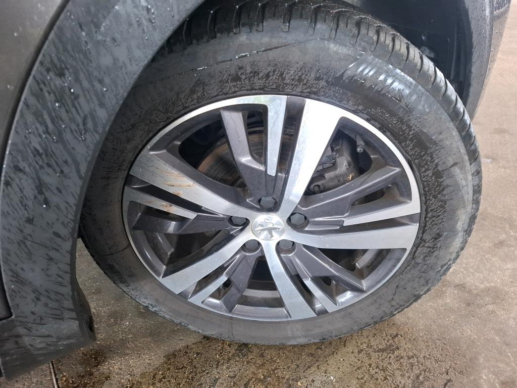 PEUGEOT 3008 BlueHDi 130ch S&S EAT8 Allure Pack 2021