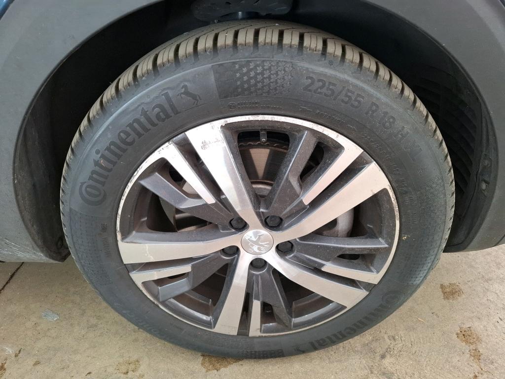 PEUGEOT 3008 Hybrid 225 e-EAT8 Allure Pack 2022