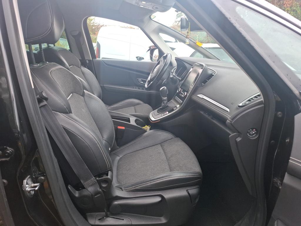 RENAULT GRAND SCENIC Blue dCi 120 EDC - 21 Intens 2021