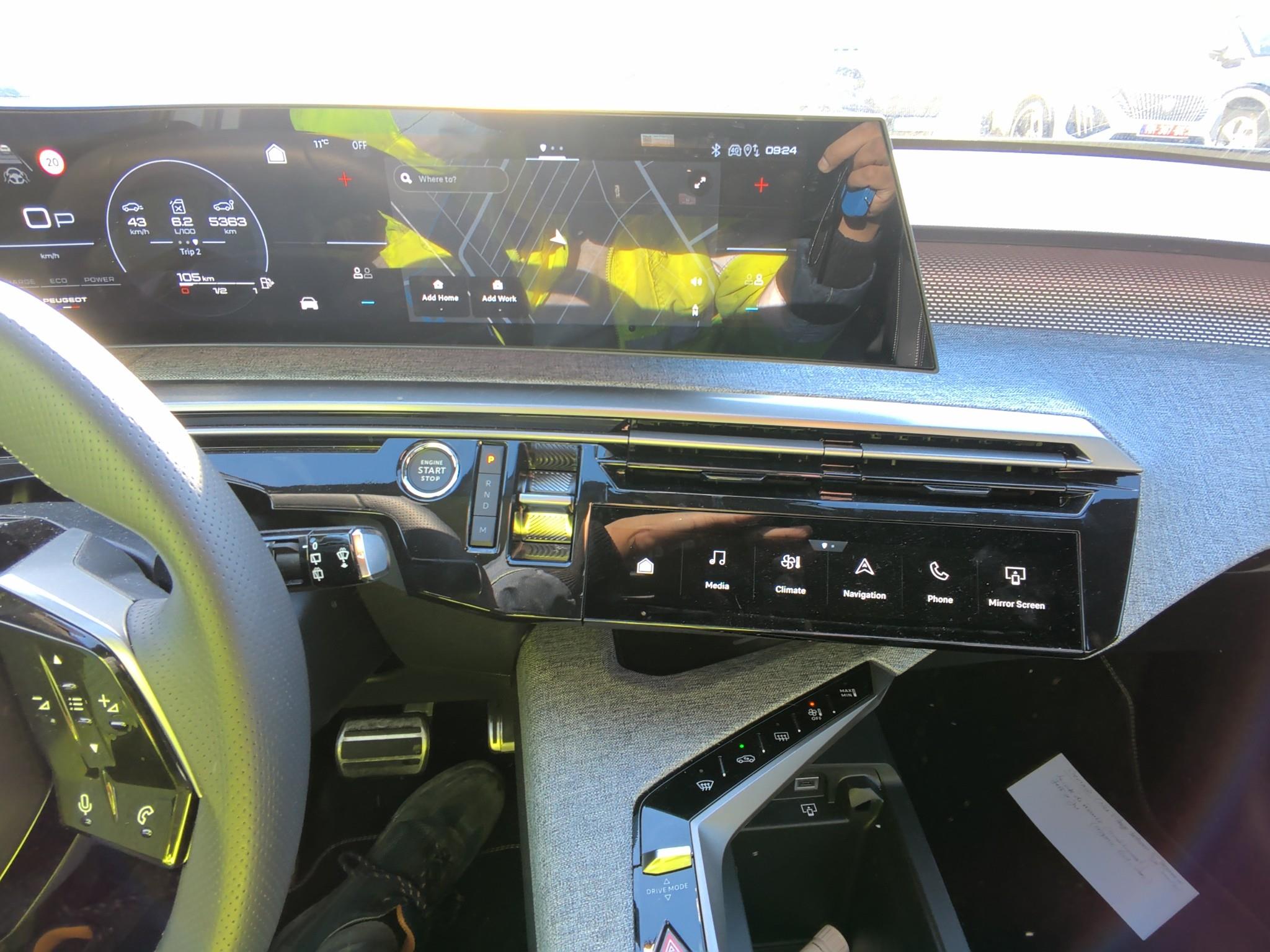 PEUGEOT 5008 Hybrid 145 ch e-DCS6 GT 7 PL 2025
