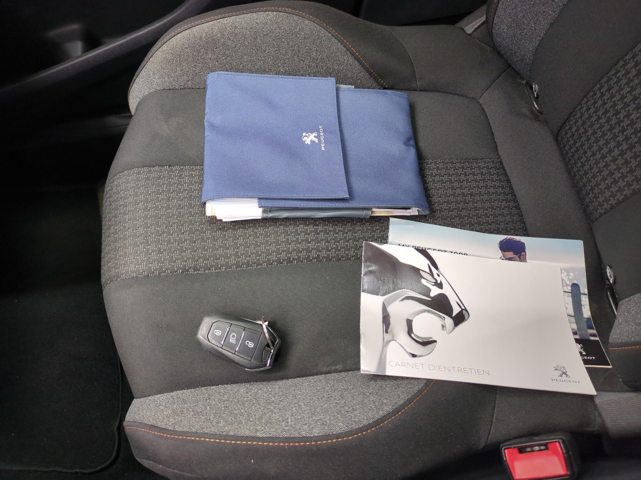 PEUGEOT 3008 BUSINESS BlueHDi 130ch S&S EAT8 Active 2021