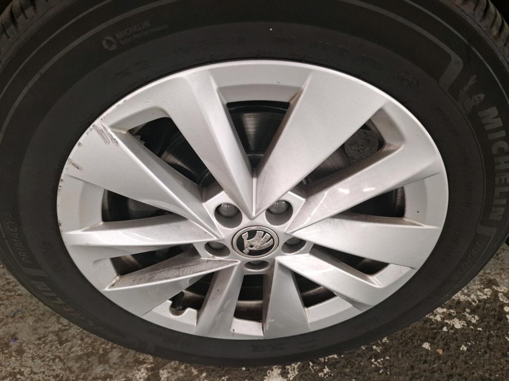SKODA KAMIQ 1.0 TSI Evo 110 ch DSG7 Ambition 2024