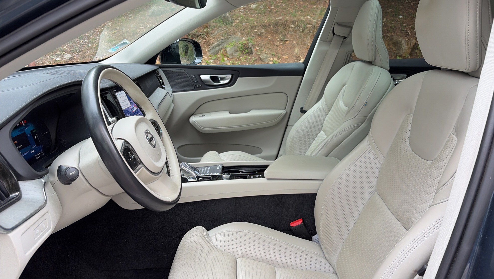 VOLVO XC60 T6 Recharge AWD 253 ch + 145 Geartronic 8 Ultimate Style Dark 2023