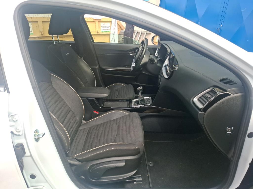 KIA CEE'D CEED SW 1.0 T-GDi 120 ch BVM6 GT Line 2022