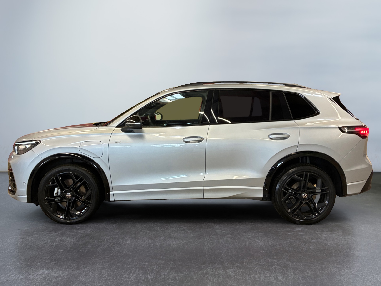 VOLKSWAGEN Tiguan 1.5 eHybrid 272ch DSG6 R-Line 2025
