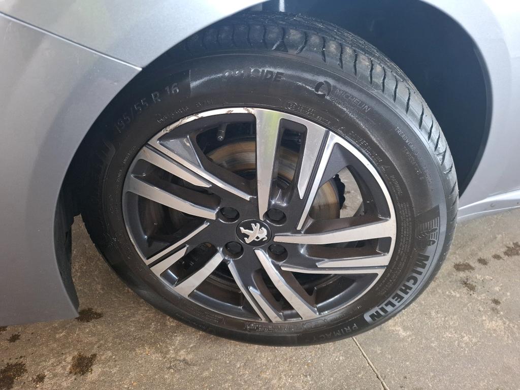 PEUGEOT 208) 208 PureTech 100 S&S BVM6 Allure Pack 2022
