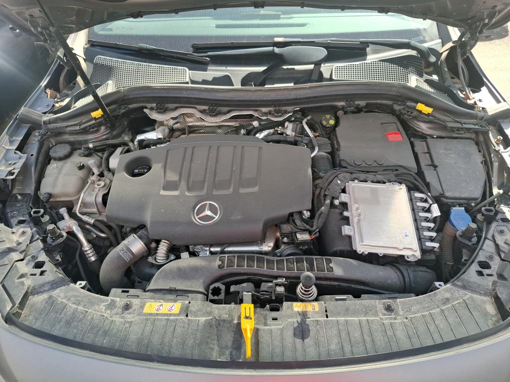 MERCEDES-BENZ MERCEDES GLA II 200 d 8G-DCT AMG Line 2022