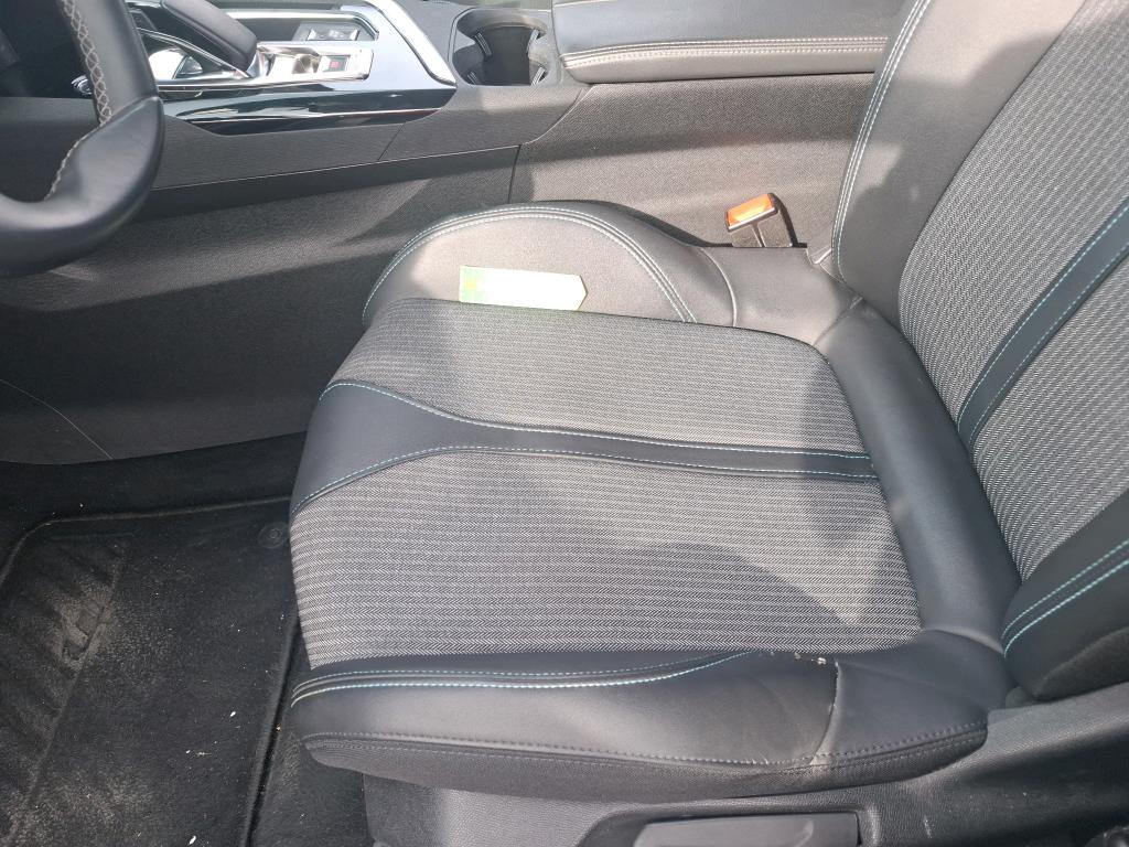 PEUGEOT 3008 Hybrid 225 e-EAT8 Allure Pack 2022