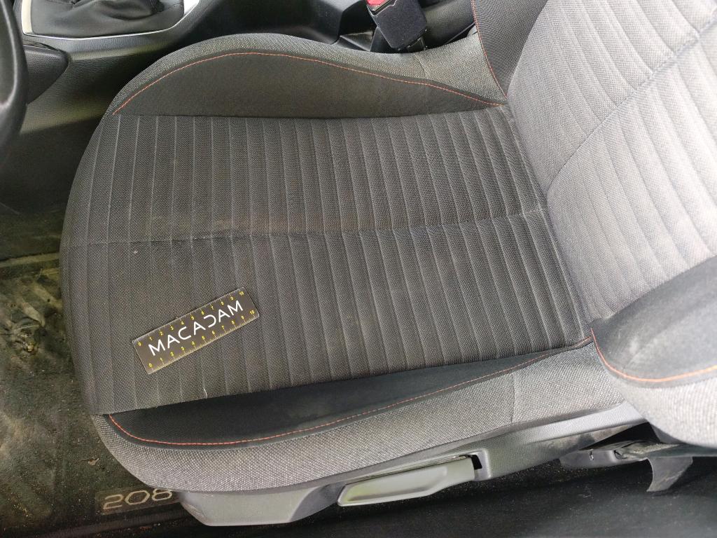 PEUGEOT 208) 208 BlueHDi 100 S&S BVM6 Active Pack 2022