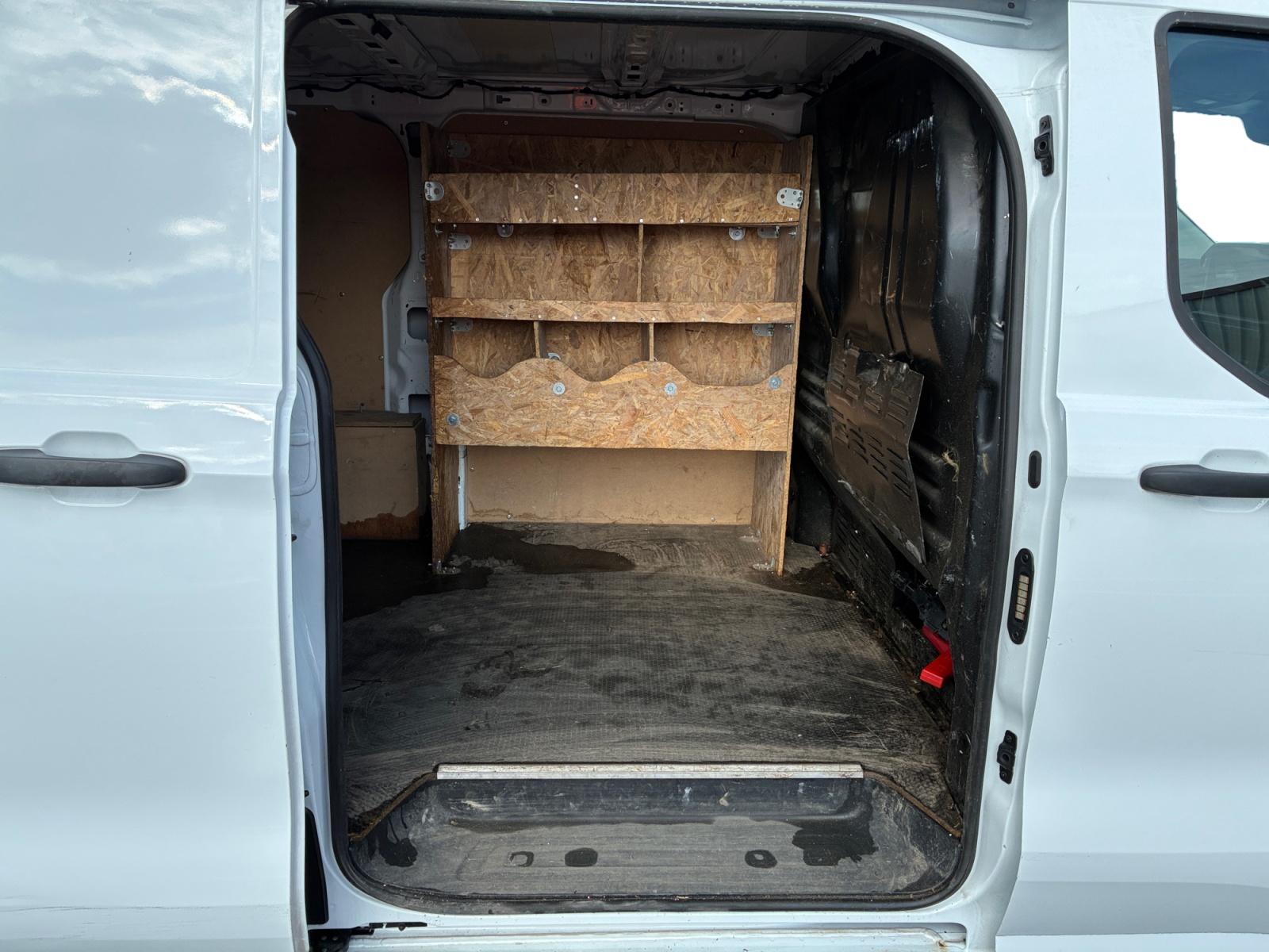 FORD TRANSIT CUSTOM FOURGON 280 L1H1 2.0 ECOBLUE 136 CH TREND 2024