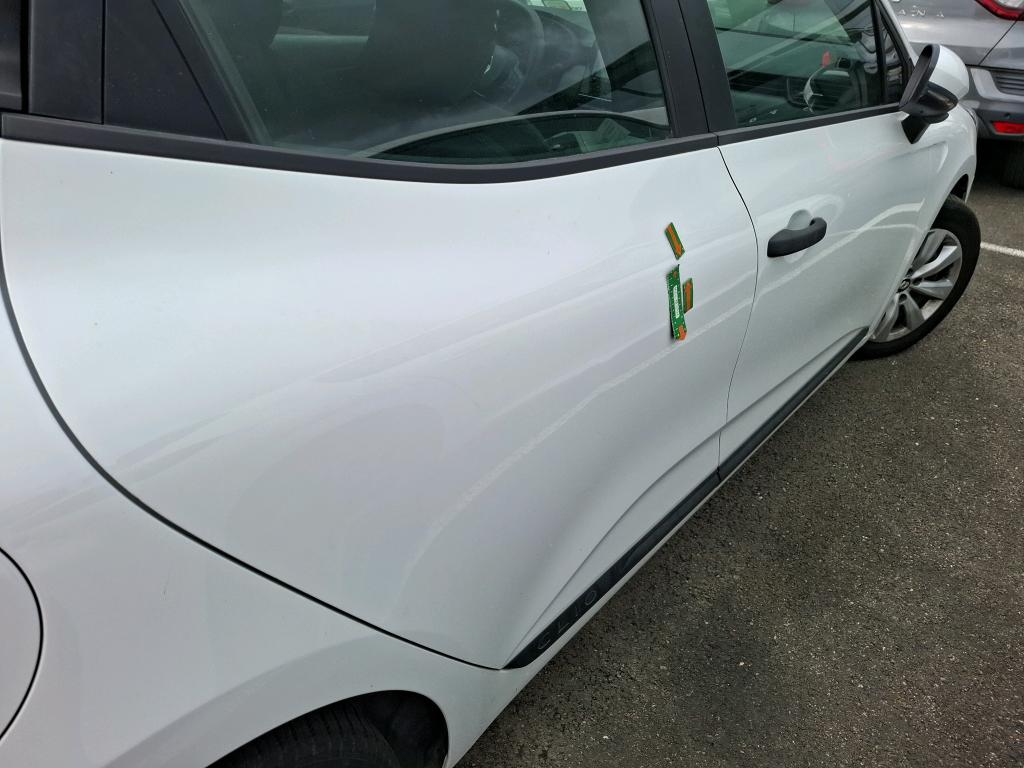 RENAULT CLIO SOCIETE BLUE DCI 100 - 21N AIR NAV 2022