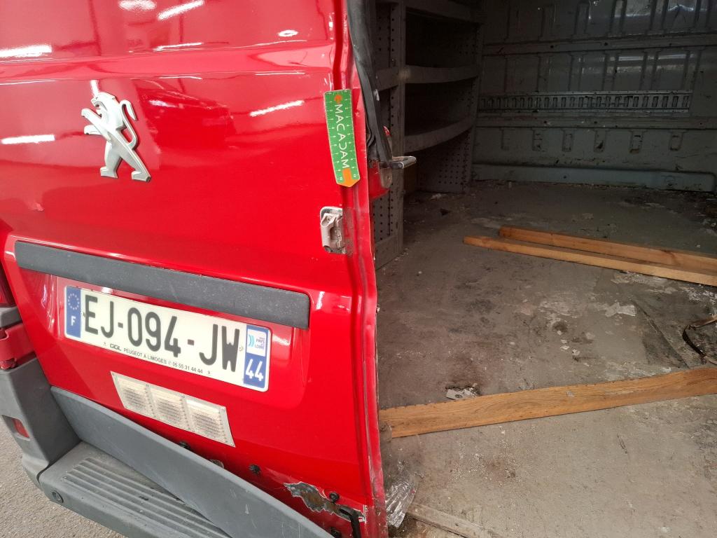 PEUGEOT BOXER FOURGON TOLE 335 L2H2 BLUEHDI 130 PREMIUM 2017