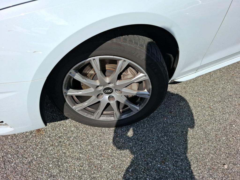 AUDI A4 AVANT 40 TFSI 204 S tronic 7 Business Line 2021