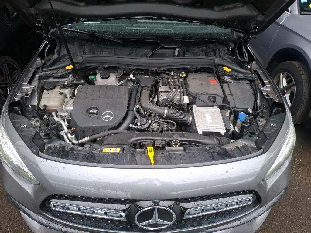 MERCEDES-BENZ GLA 250 e 8G-DCT AMG Line 2022