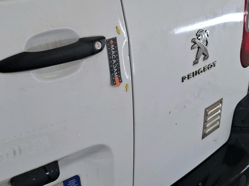 PEUGEOT PARTNER FGN FOURGON STANDARD 650 KG BLUEHDI 75 BVM5 PREMIUM 2021