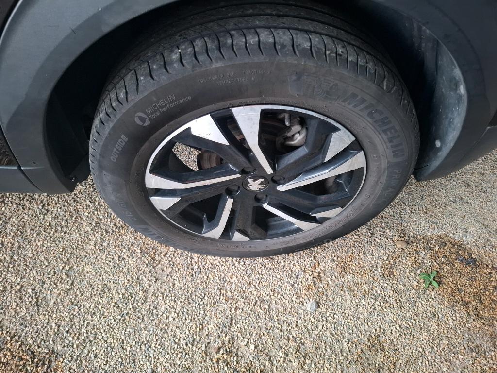 PEUGEOT 2008 BUSINESS BlueHDi 130 S&S EAT8 Allure 2021