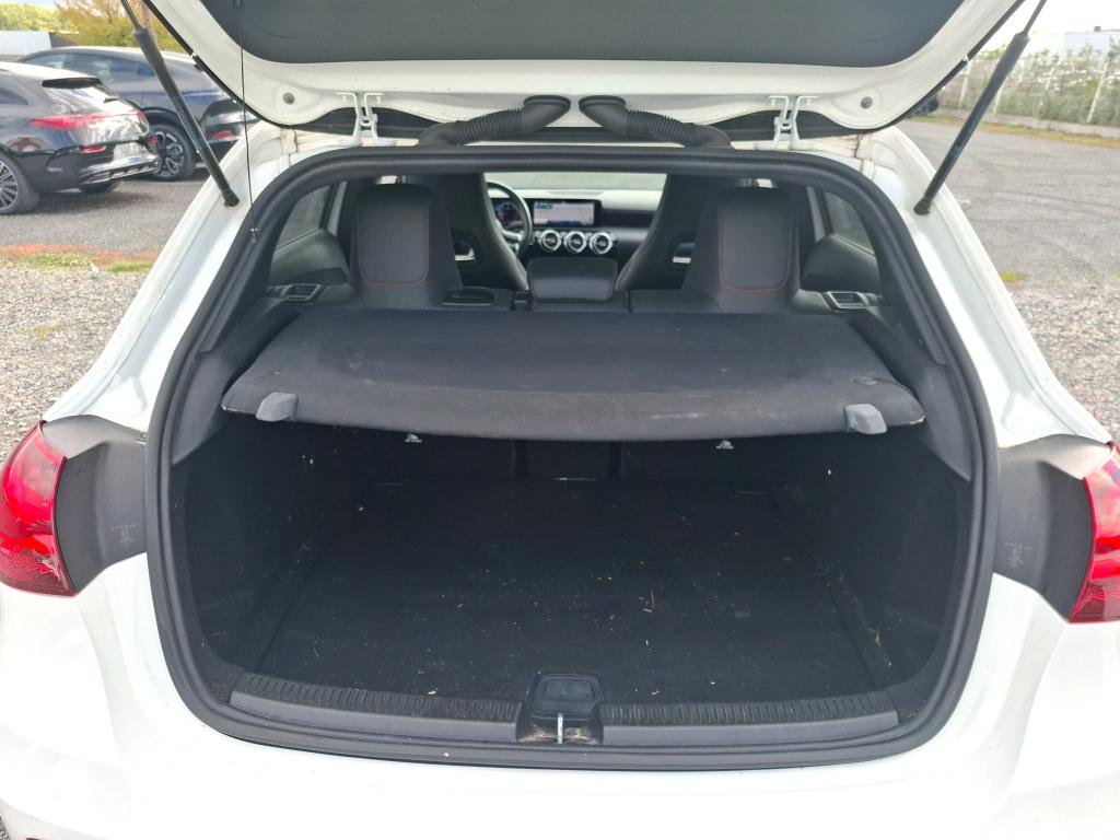 MERCEDES-BENZ CLASSE A 180 d Business Line 2024