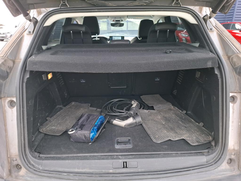 PEUGEOT 3008 Hybrid 225 e-EAT8 Allure Pack 2021
