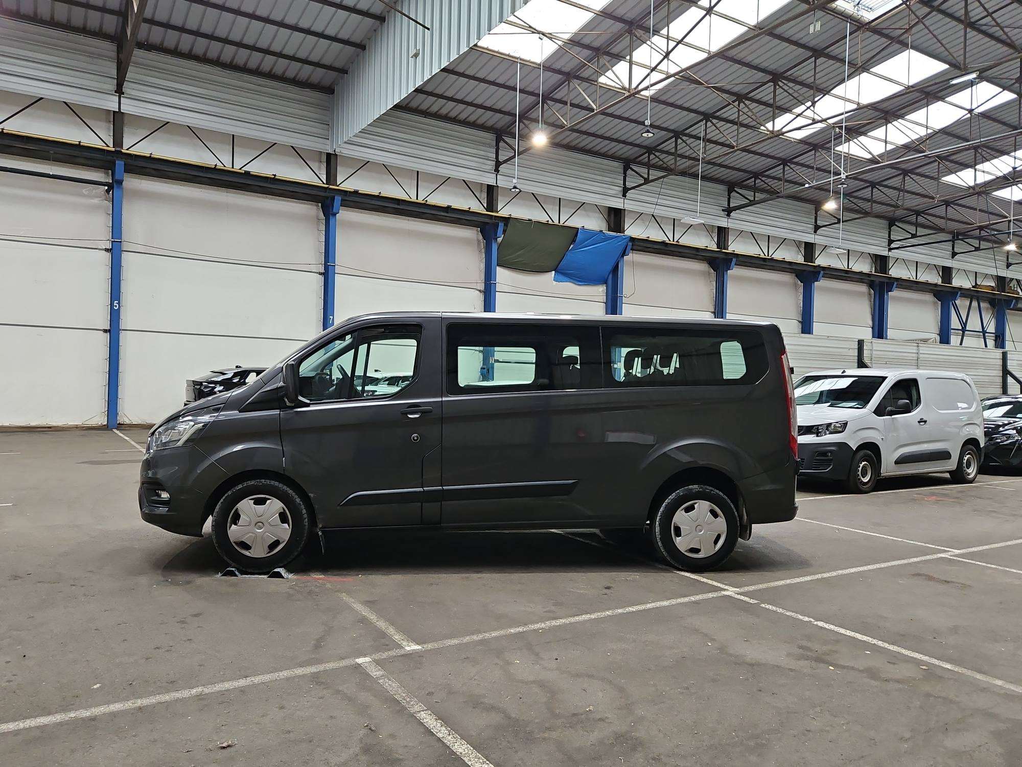 FORD TRANSIT Custom KOMBI 320 L2H1 2.0 EcoBlue 130 Trend Business 2023