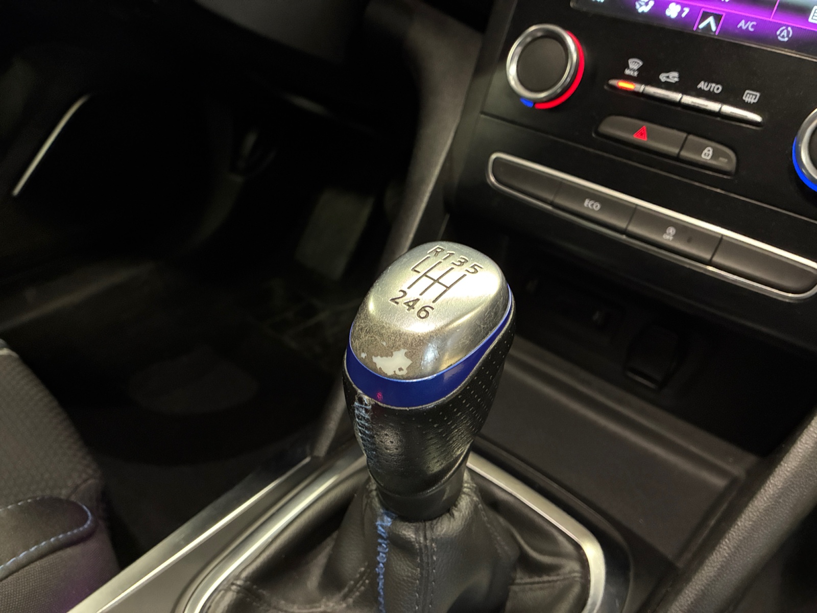 RENAULT Mégane IV Estate Blue dCi 115 Intens Intens 2020