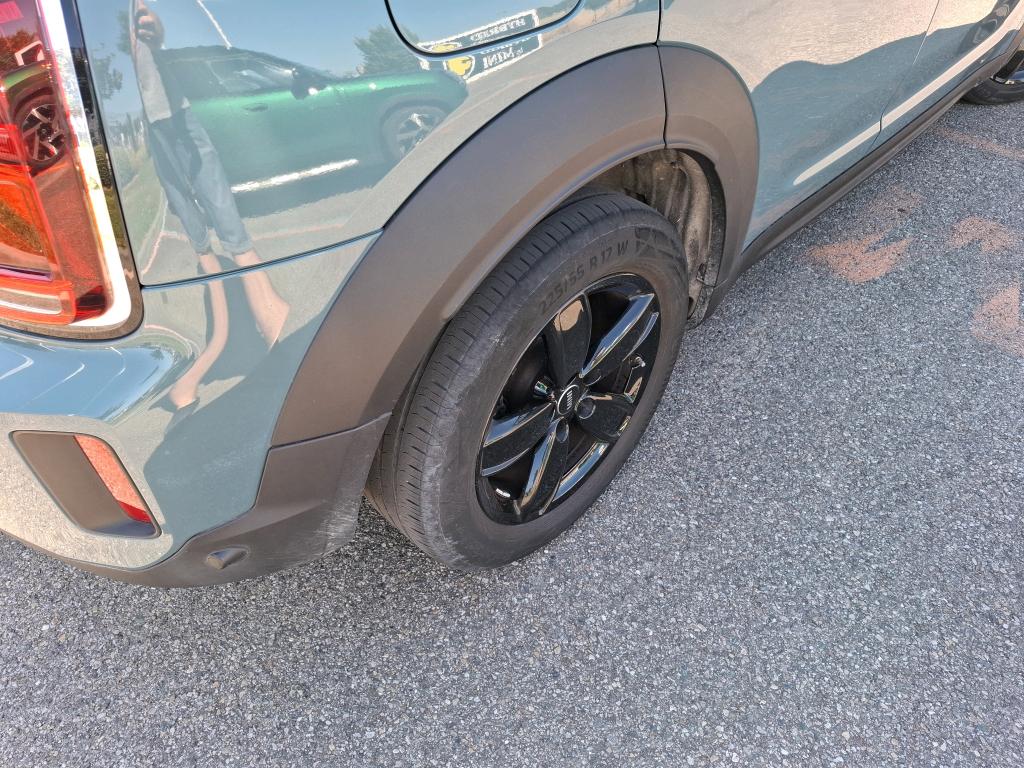 MINI COUNTRYMAN F60 LCI 136 ch BVA7 Cooper Essential 2023