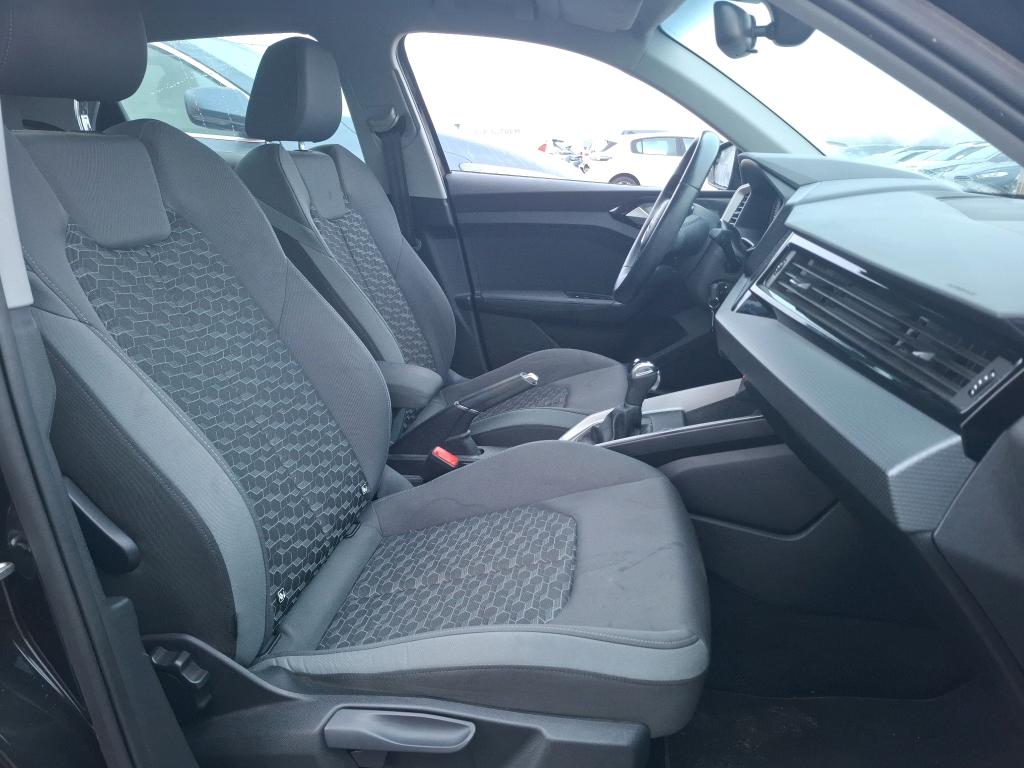 AUDI A1 SPORTBACK 30 TFSI 110 ch S tronic 7 Design 2021