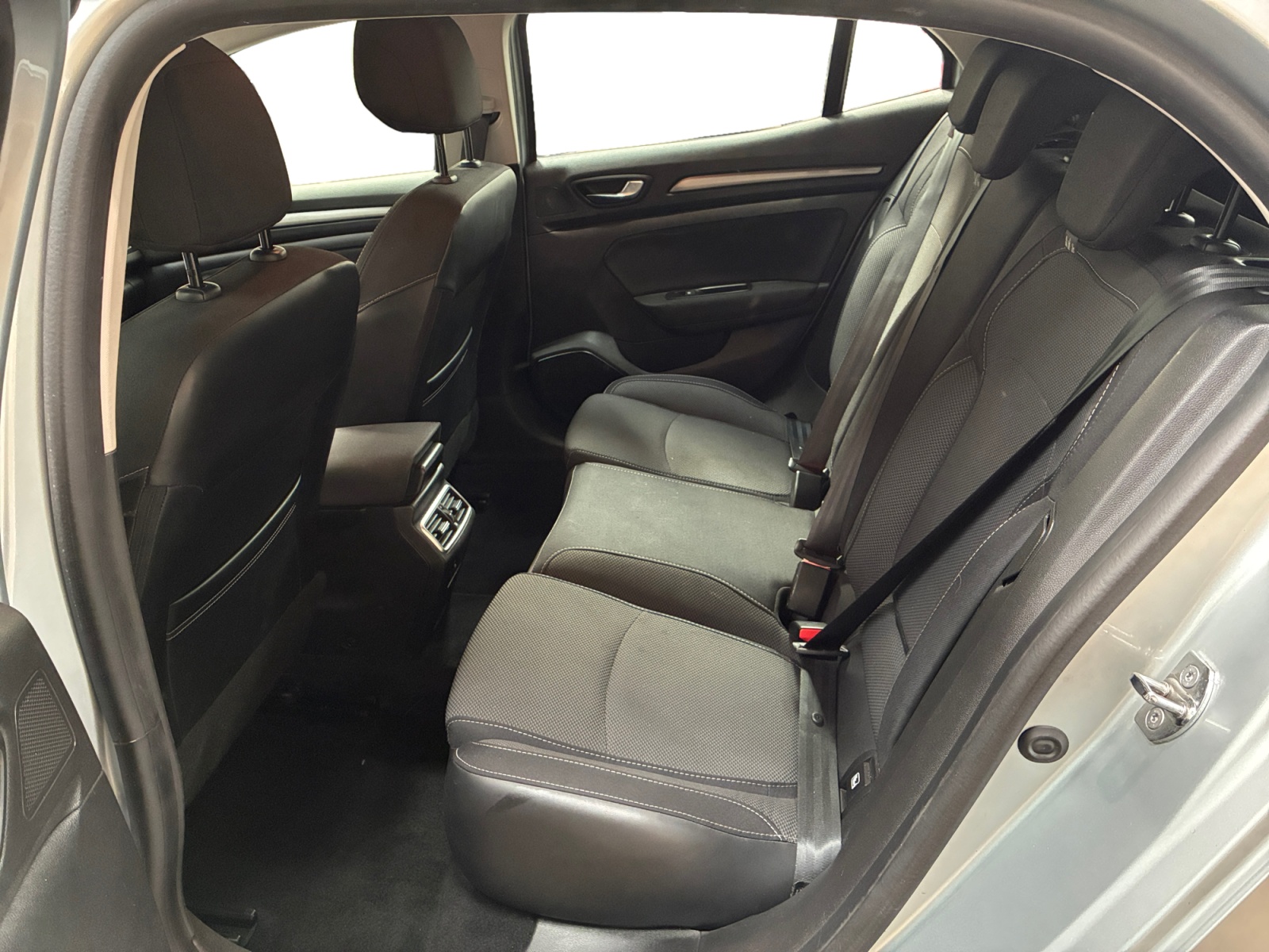 RENAULT MEGANE IV Berline Blue dCi 115 Evolution 2022
