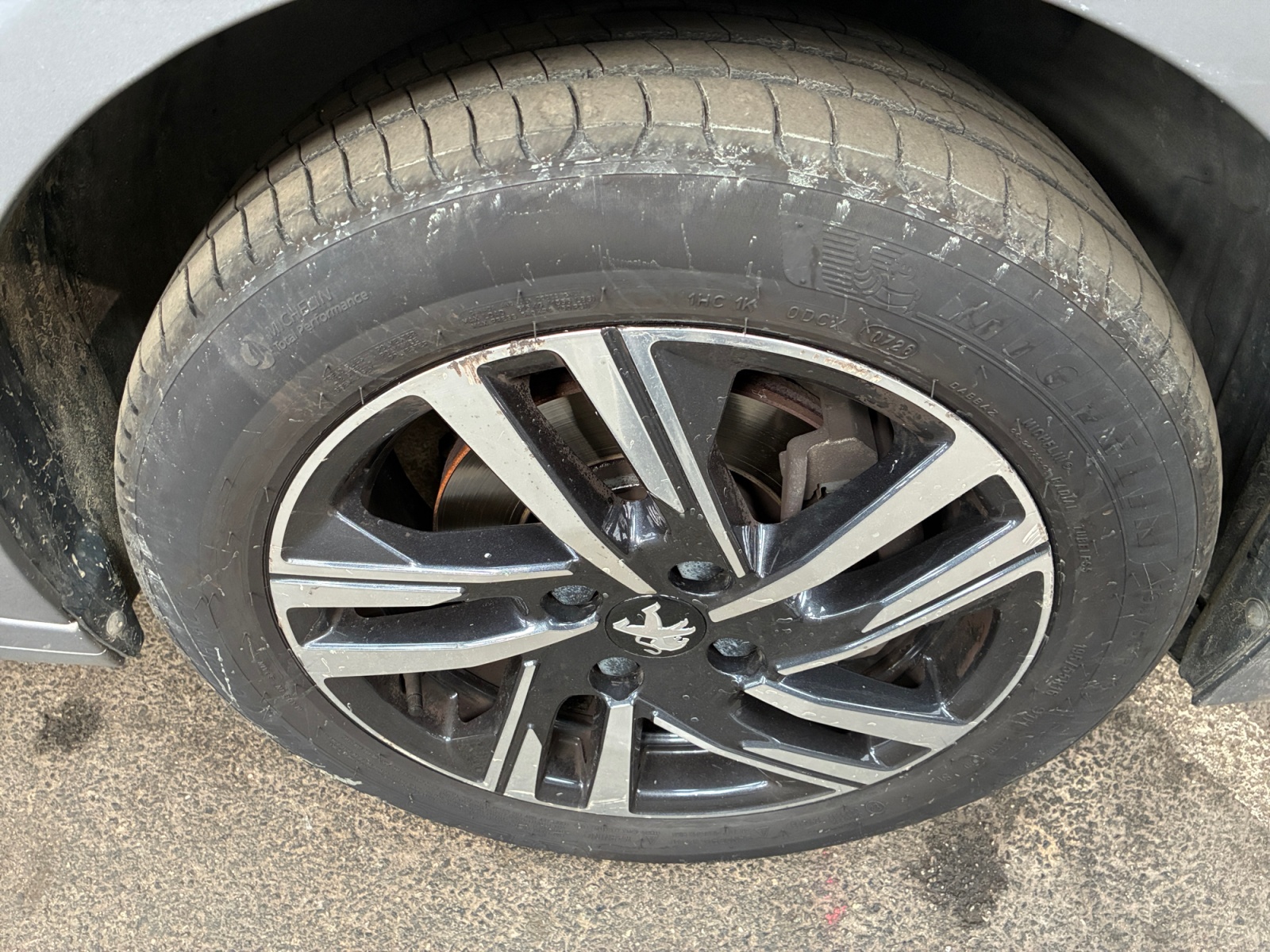 PEUGEOT 208 PureTech 100 S&S EAT8 Allure 2022