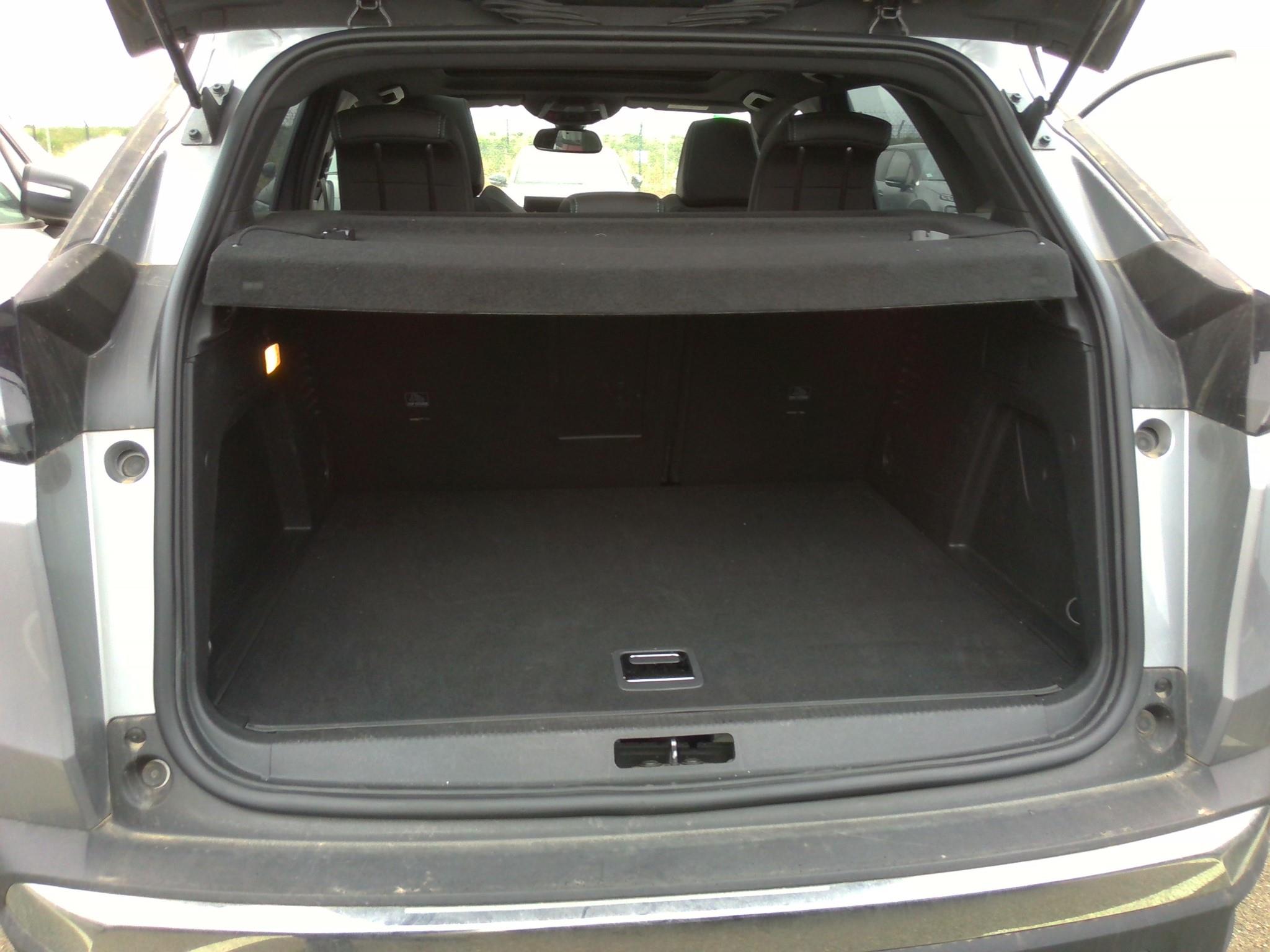 PEUGEOT 3008 Hybrid 180 e-EAT8 Allure Pack 2024