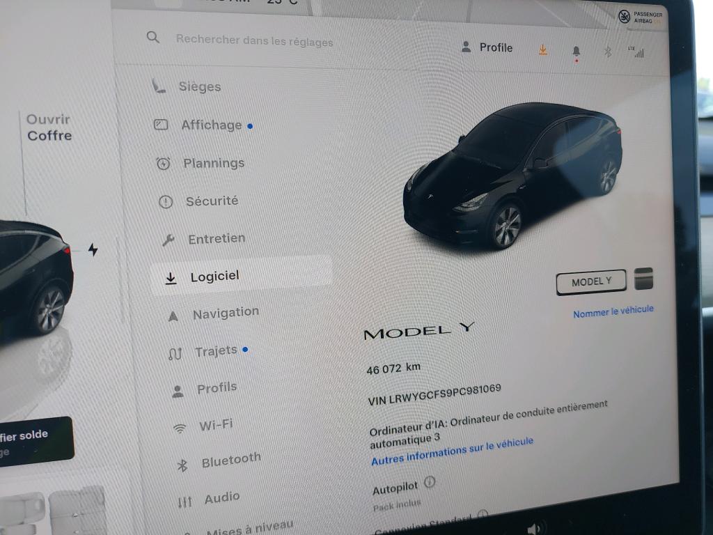 TESLA  2023