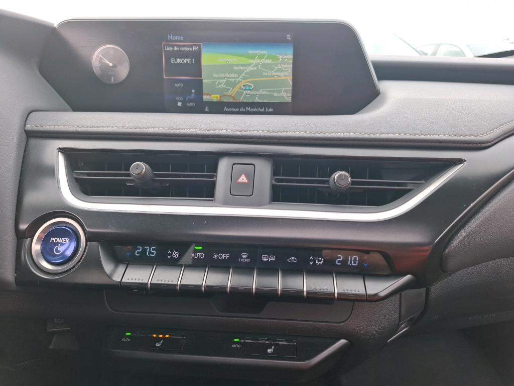 LEXUS  2019