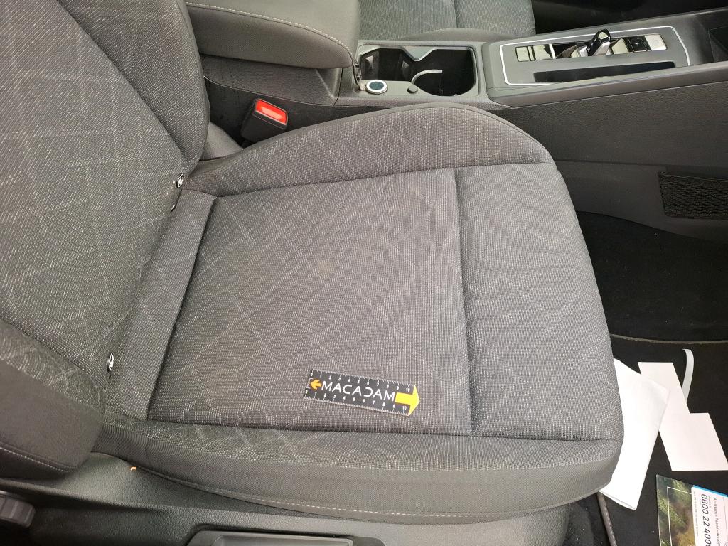 VOLKSWAGEN GOLF 2.0 TDI SCR 116 DSG7 Life Business 2022