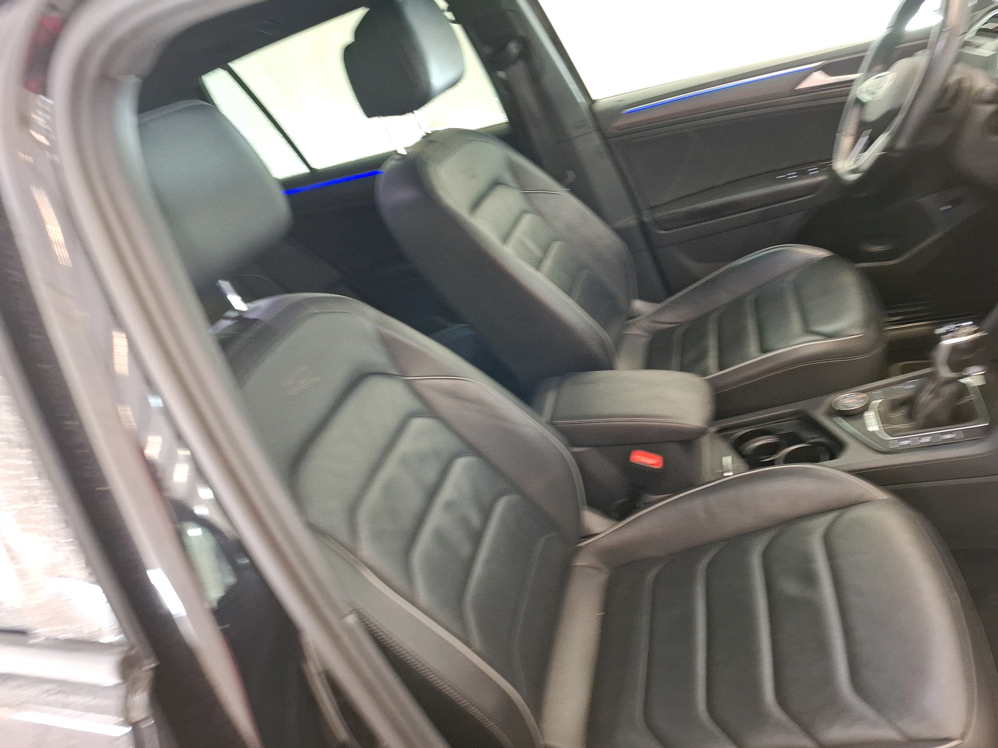 VOLKSWAGEN TIGUAN 2.0 TDI 200ch DSG7 4Motion R-Line 2021
