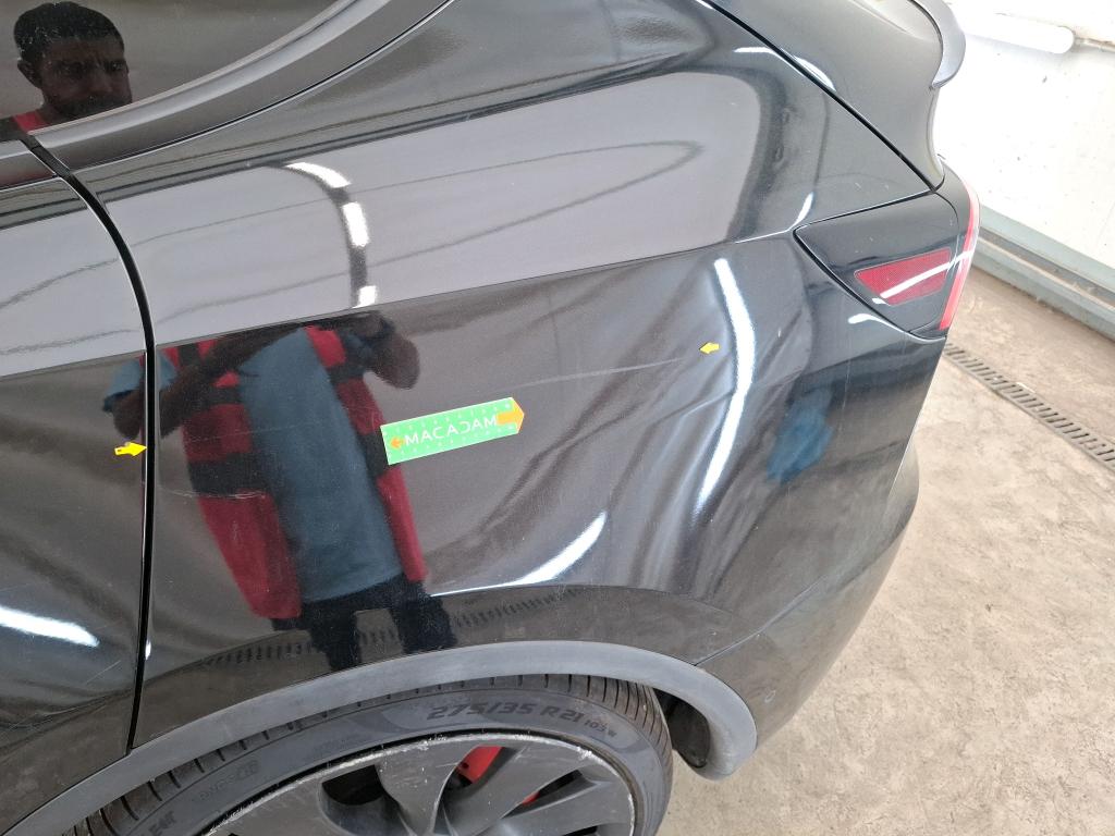 TESLA  2022
