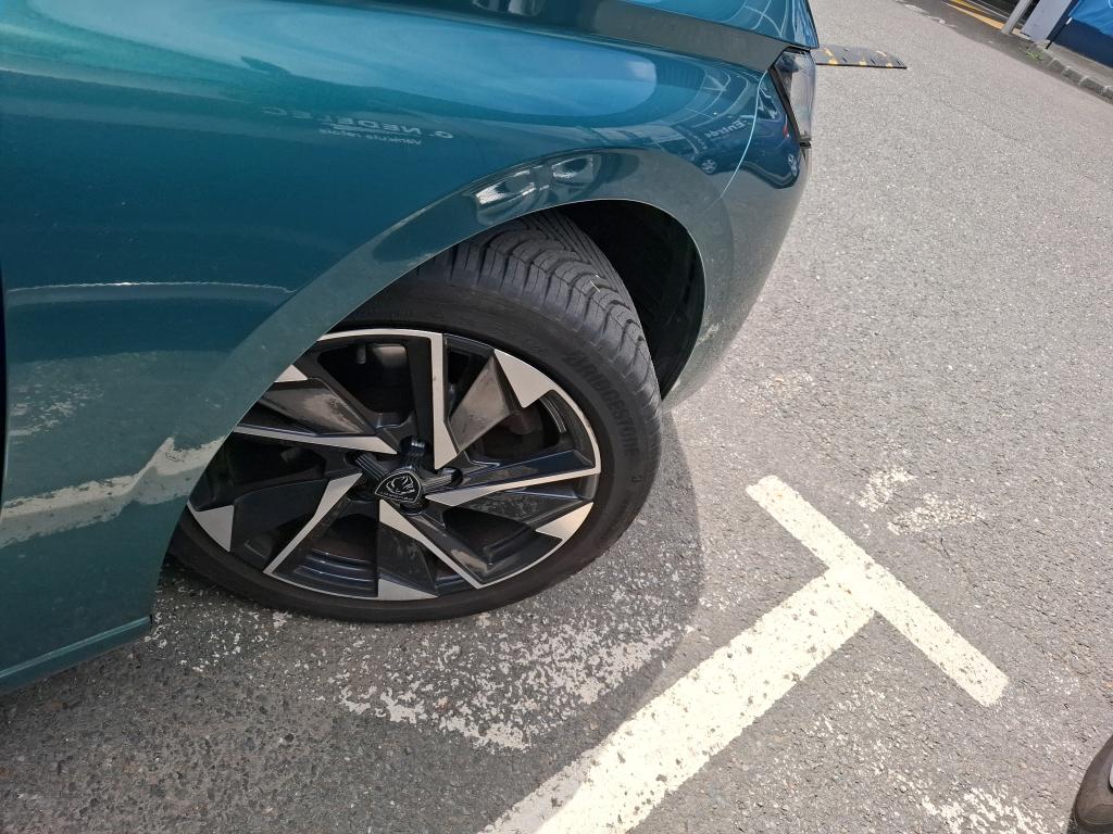 PEUGEOT 308 SW BlueHDi 130ch S&S EAT8 Allure Pack 2023