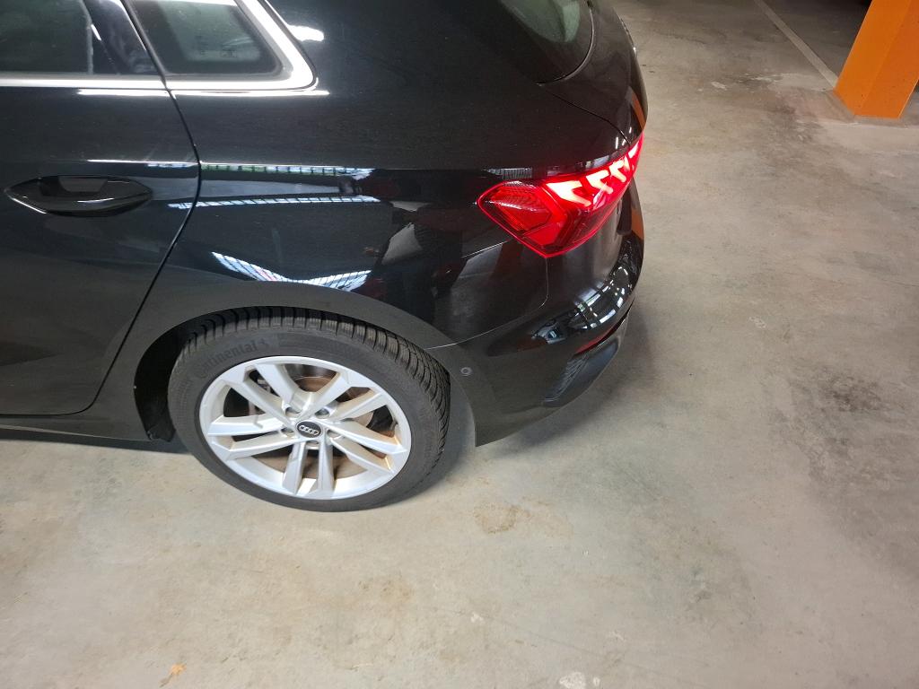 AUDI A3/S3 A3 SPORTBACK 40 TFSIe 204 S tronic 6 Business line 2023