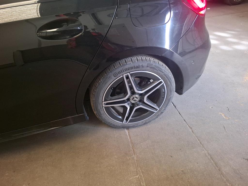 MERCEDES-BENZ MERCEDES CLASSE A 180 d 8G-DCT AMG Line 2021