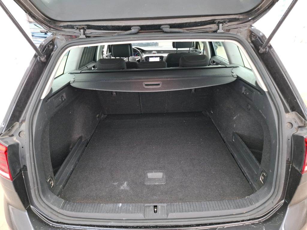 VOLKSWAGEN PASSAT SW 2.0 TDI EVO SCR 122 DSG7 Business 2022