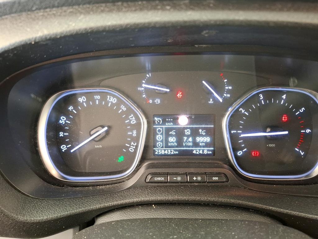 PEUGEOT EXPERT FOURGON FGN TOLE STANDARD BLUEHDI 115 S&S BVM6 PREMIUM PACK 2017