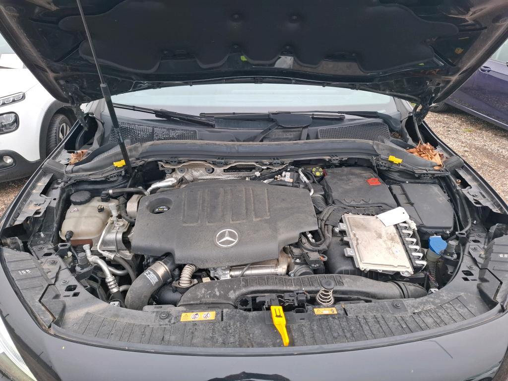 MERCEDES-BENZ GLA 200 d 8G-DCT AMG Line 2021
