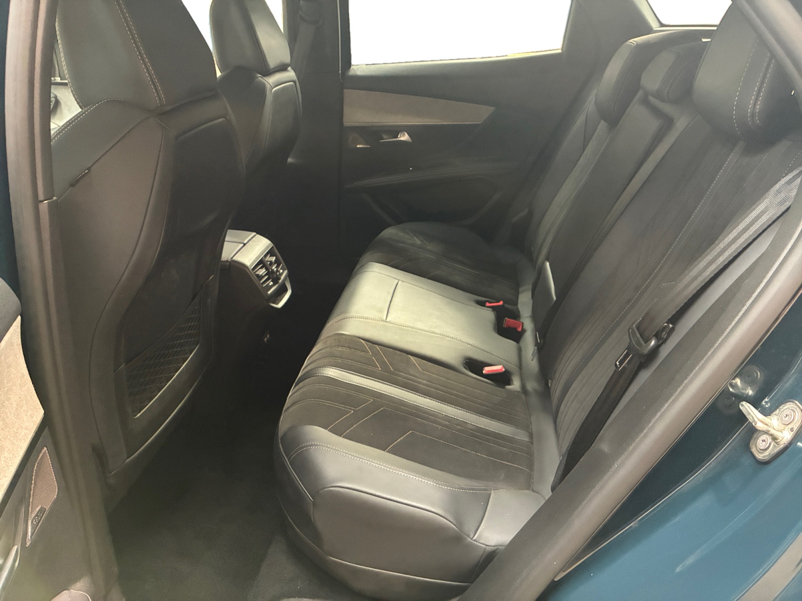 PEUGEOT 3008 Hybrid 225 e-EAT8 GT Pack 2022