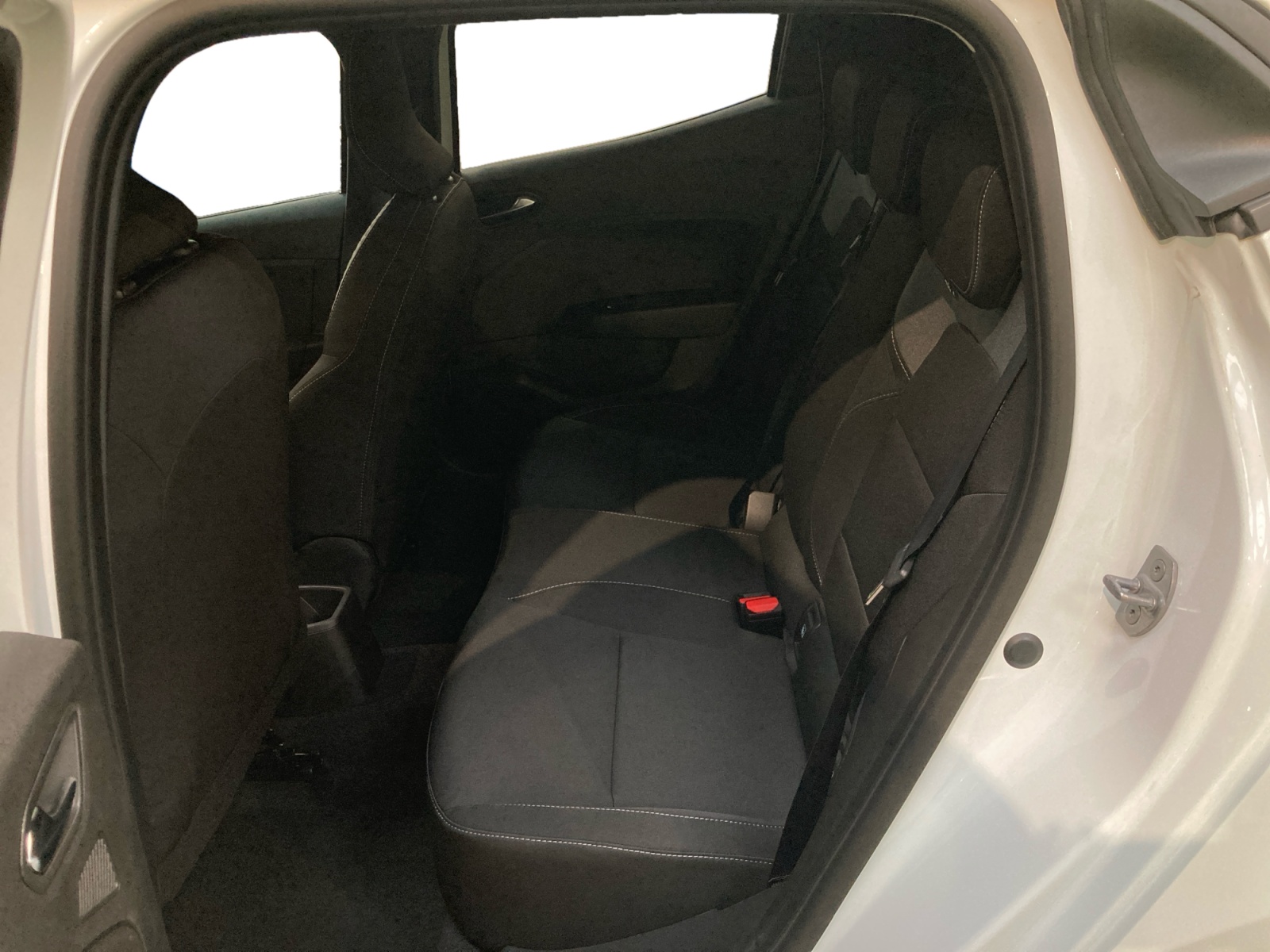 MITSUBISHI COLT 1.6 MPI HEV 143 Invite+ 2026