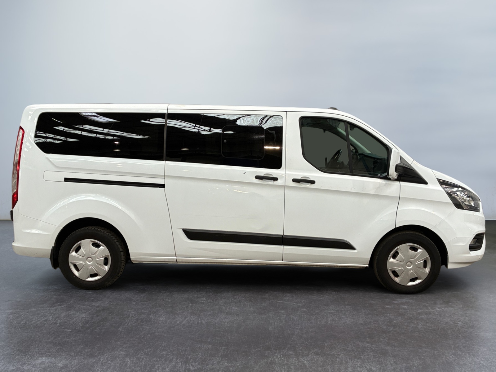 FORD TRANSIT Custom Kombi 320 L2H1 2.0 EcoBlue 130 Trend Business 2020