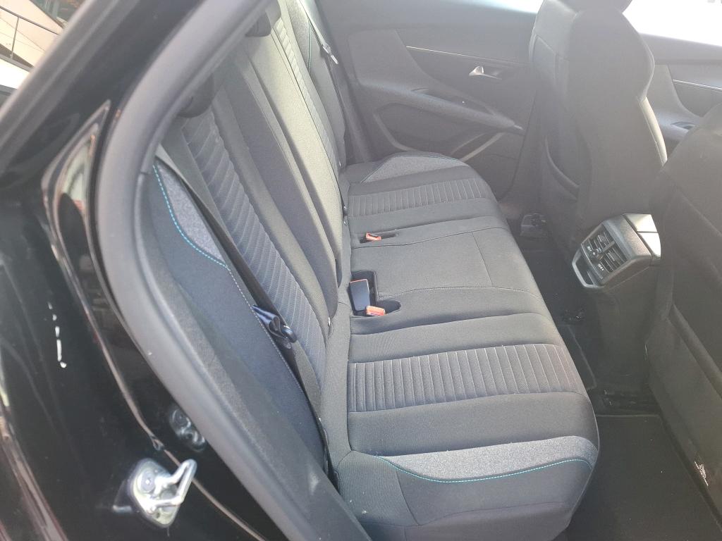PEUGEOT 3008 Hybrid 225 e-EAT8 Active Pack 2023