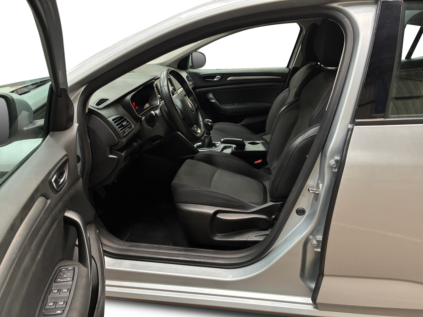 RENAULT Megane IV Berline Blue dCi 115 Evolution 2022
