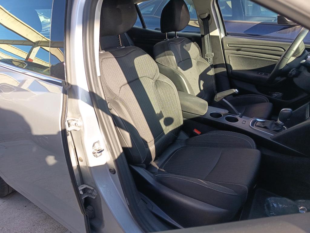 RENAULT MÉGANE MEGANE IV BERLINE Blue dCi 115 EDC Business 2020