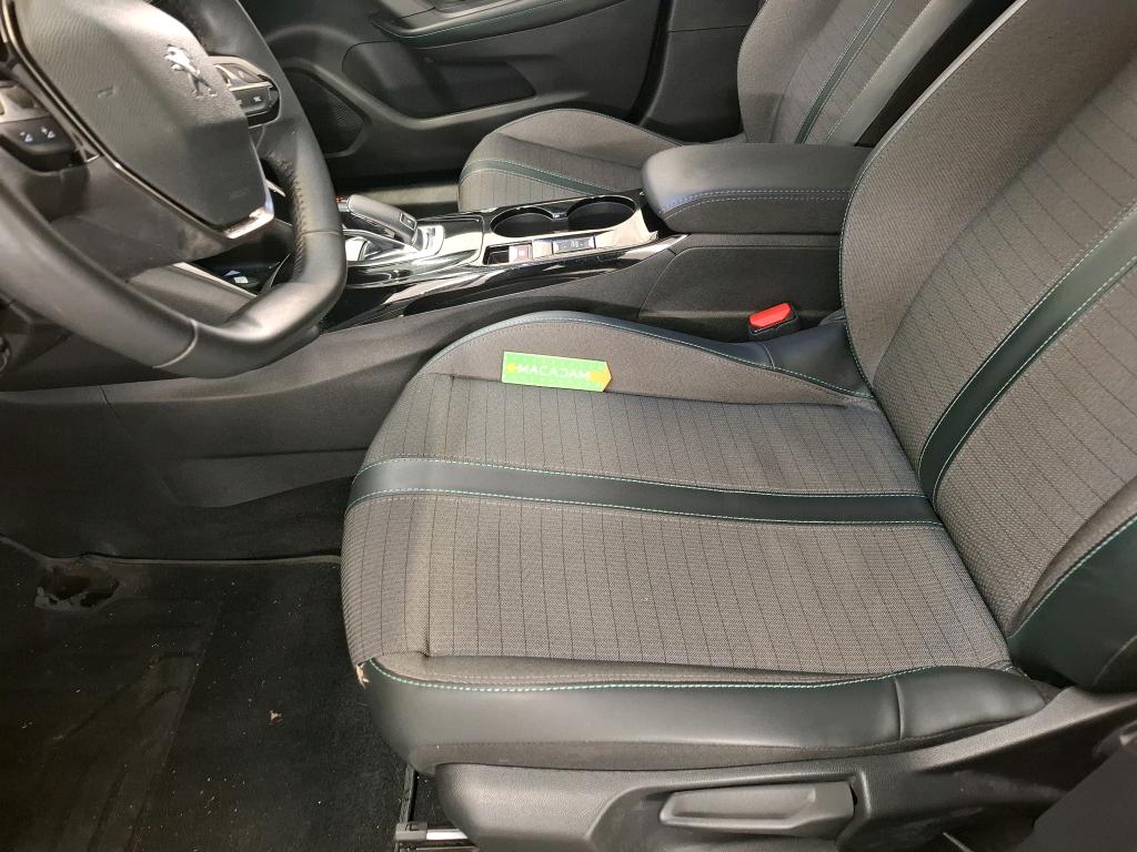 PEUGEOT 2008 PureTech 130 S&S EAT8 Allure Pack 2022