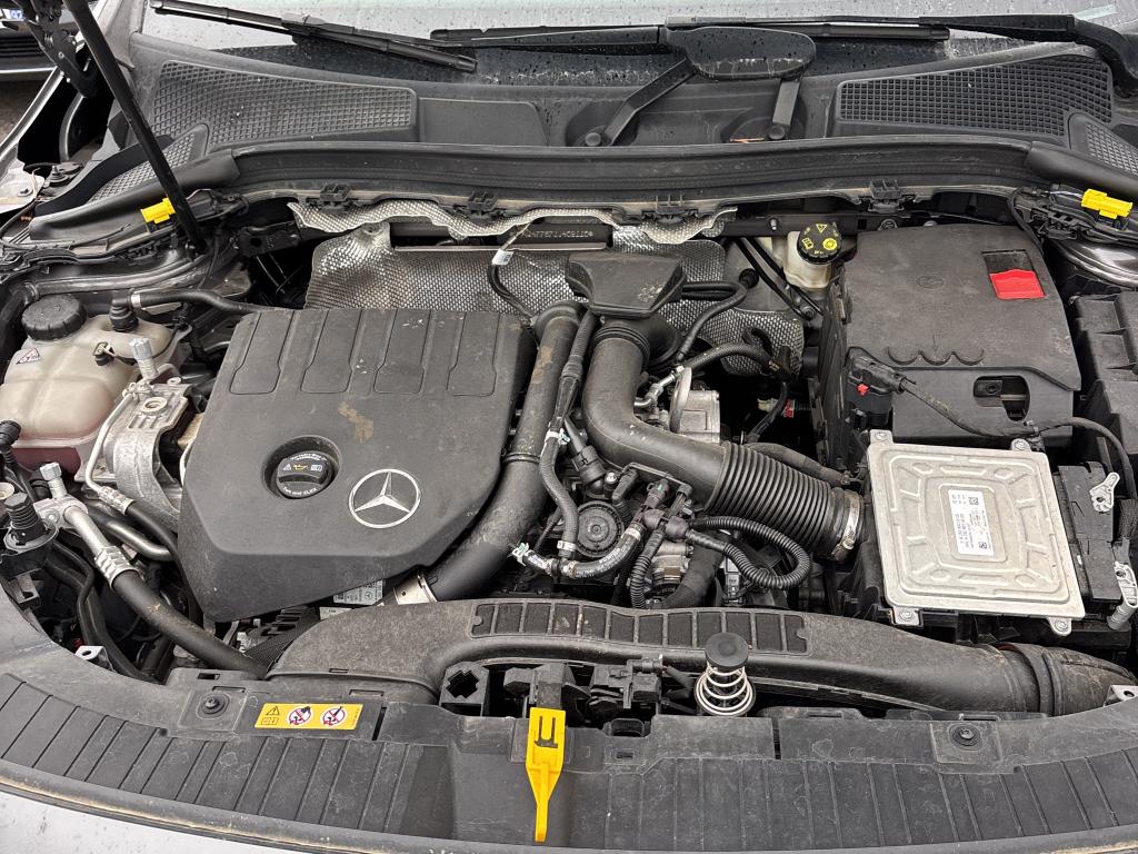 MERCEDES-BENZ MERCEDES GLA II 200 7G-DCT AMG Line 2022