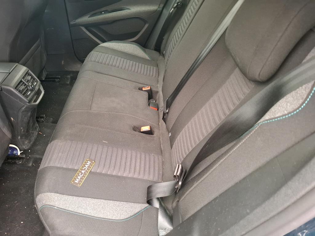 PEUGEOT 3008 Hybrid 225 e-EAT8 Active Pack 2023